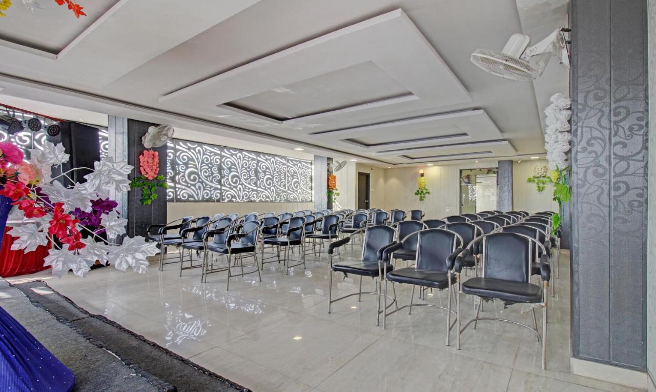 Treebo Trend Wedding Bells Kanpur Hotel Kültér fotó